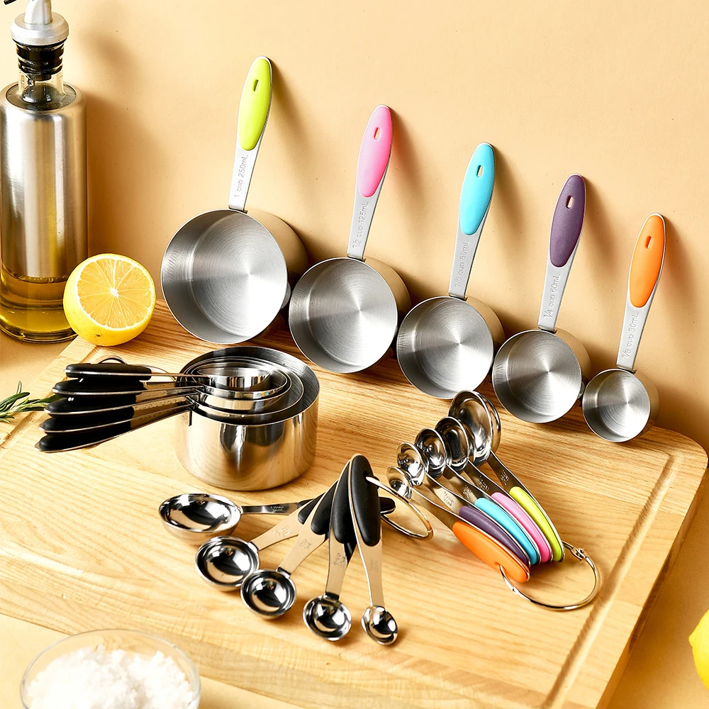 Ensemble de tasses et cuillère - Kitchen Gadgets You Need avis et prix