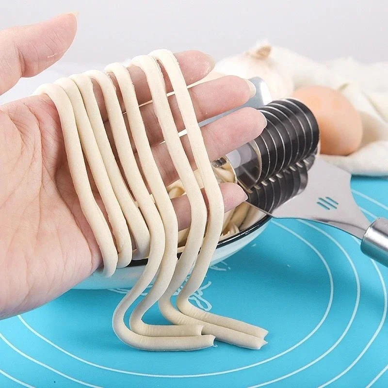 Coupe-spaghetti manuel en acie - Kitchen Gadgets Pasta avis et prix
